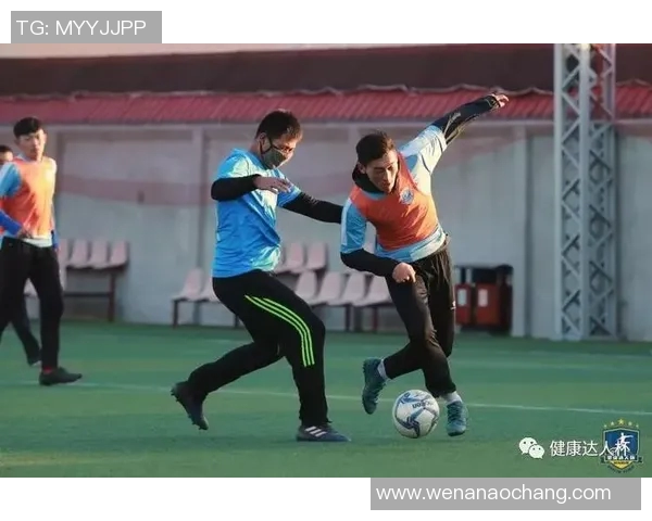 足弓传球艺术解析足球球星如何用精准脚法掌控全场比赛节奏